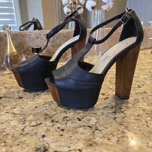 Dany T-Strap platform Heels